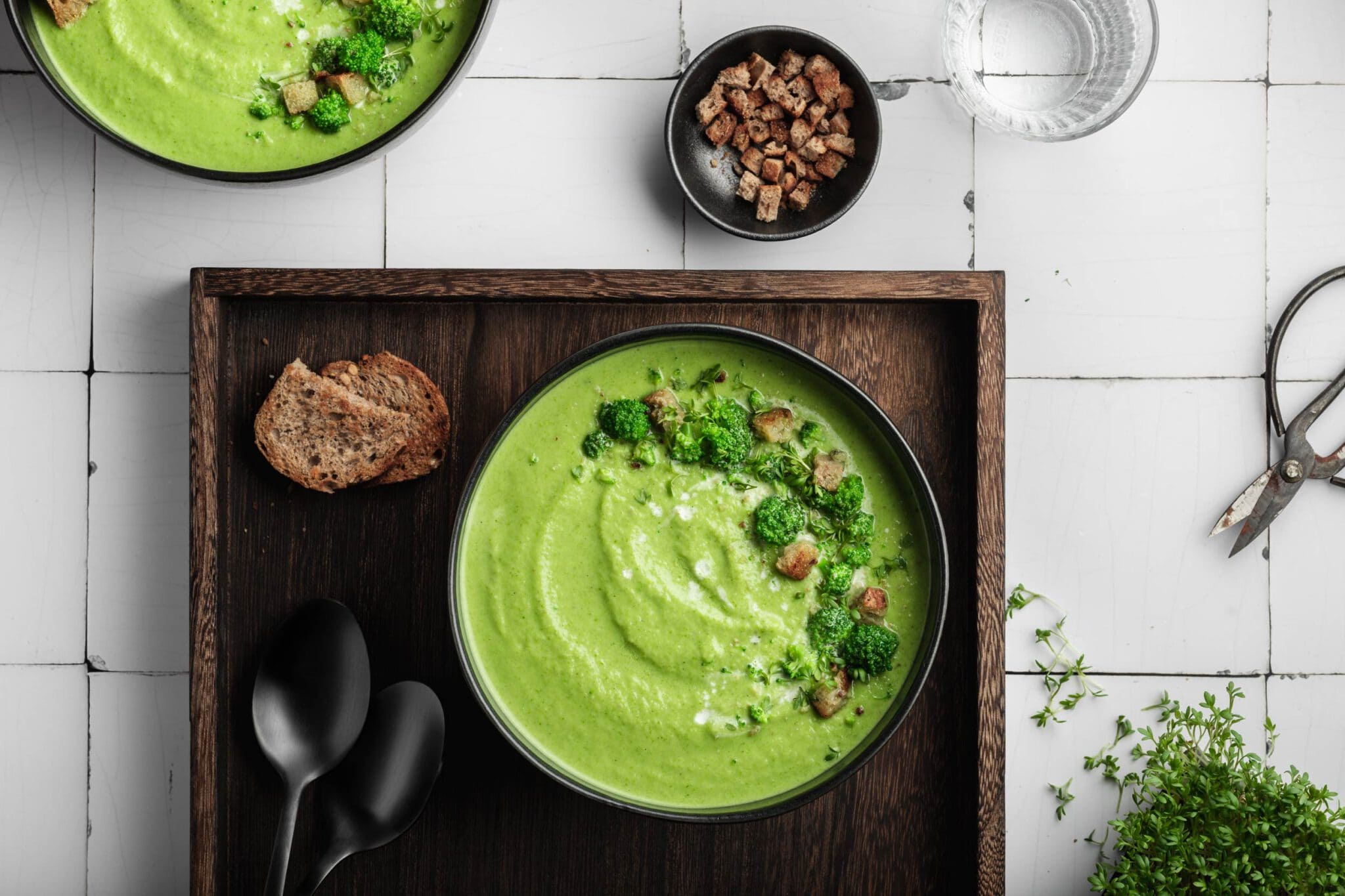 Einfache &amp; schnelle Brokkolicremesuppe mit Sahne